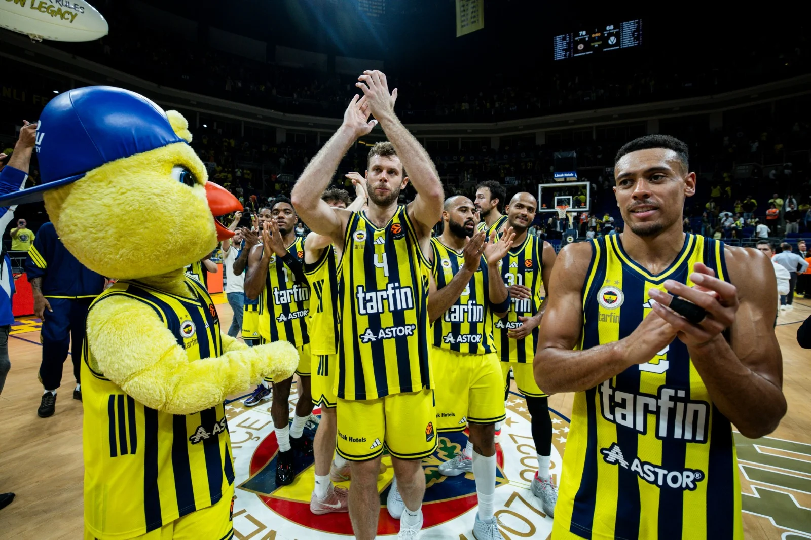 Fenerbahçe Tarfin - Fc Bayern Munich